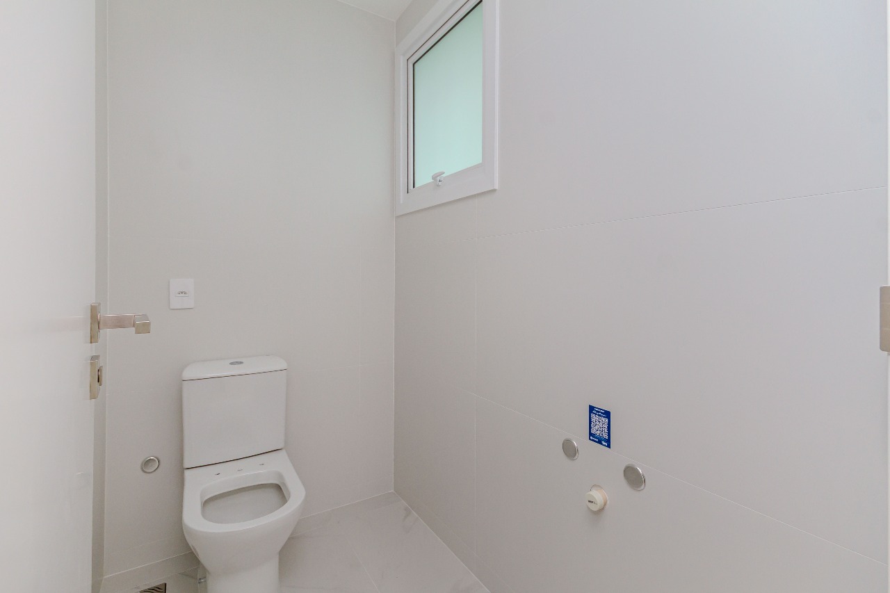 Apartamento à venda no Pioneiros: 