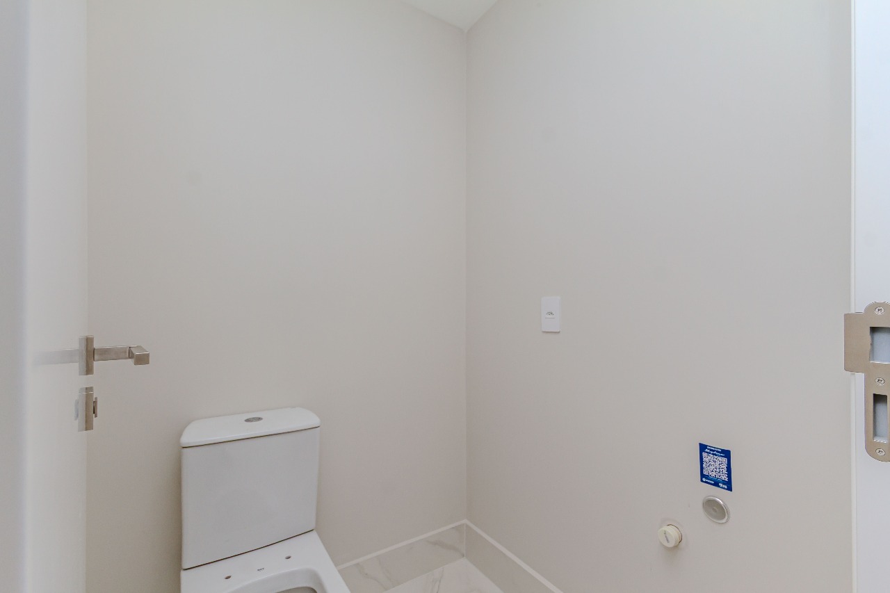 Apartamento à venda no Pioneiros: 