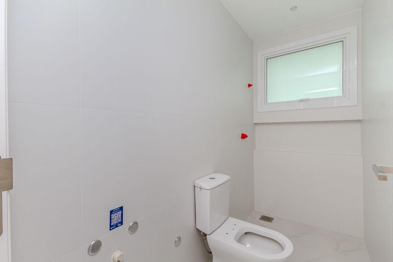 Apartamento à venda no Pioneiros: 