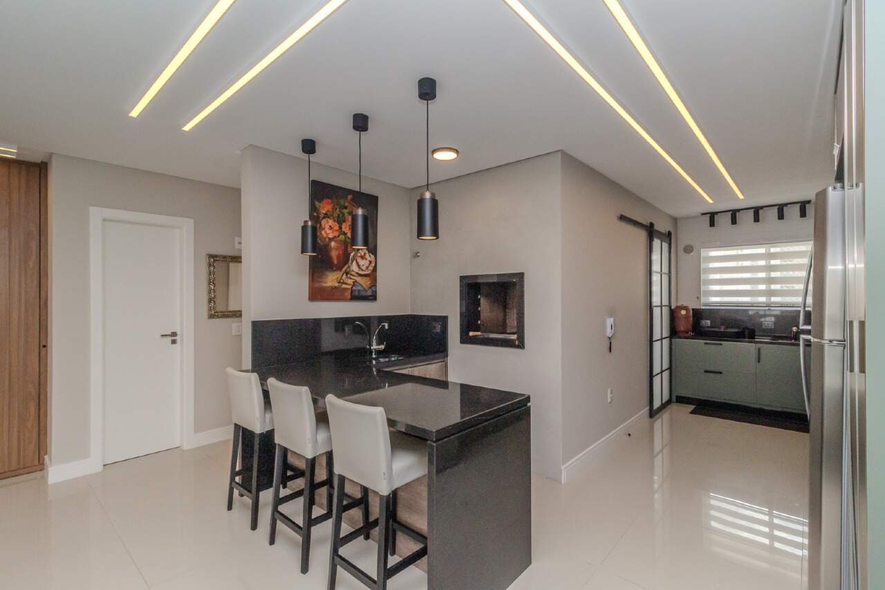 Apartamento à venda no Pioneiros: 