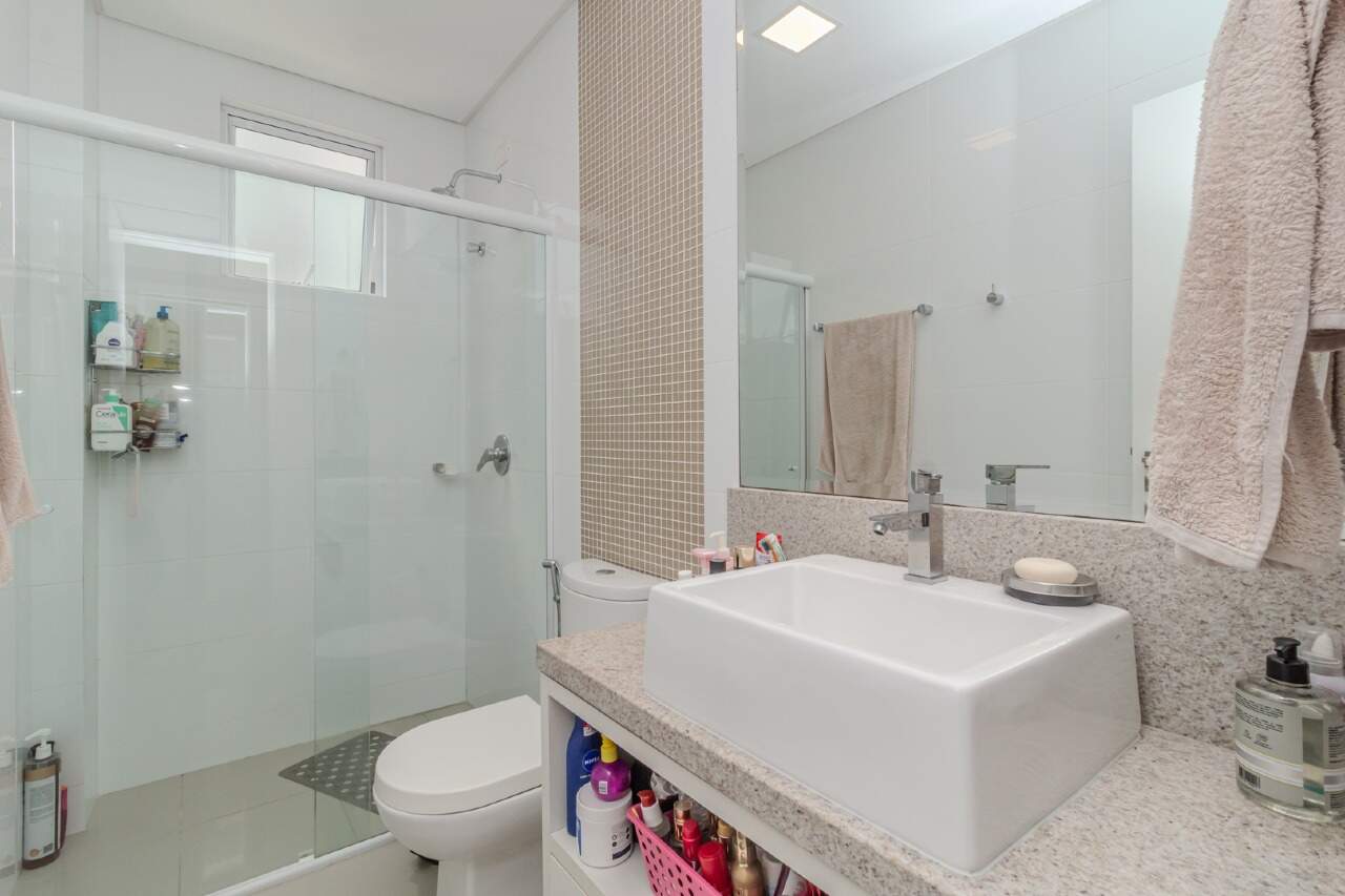 Apartamento à venda no Pioneiros: 
