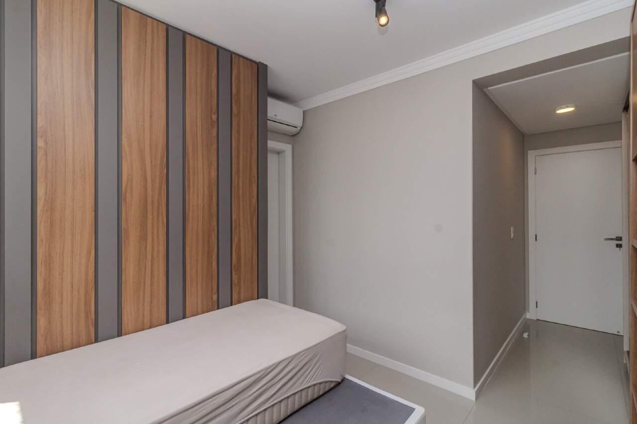 Apartamento à venda no Pioneiros: 