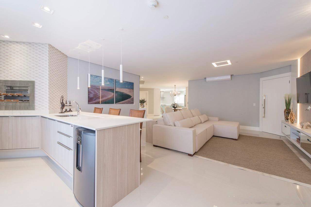 Apartamento à venda no Pioneiros: 