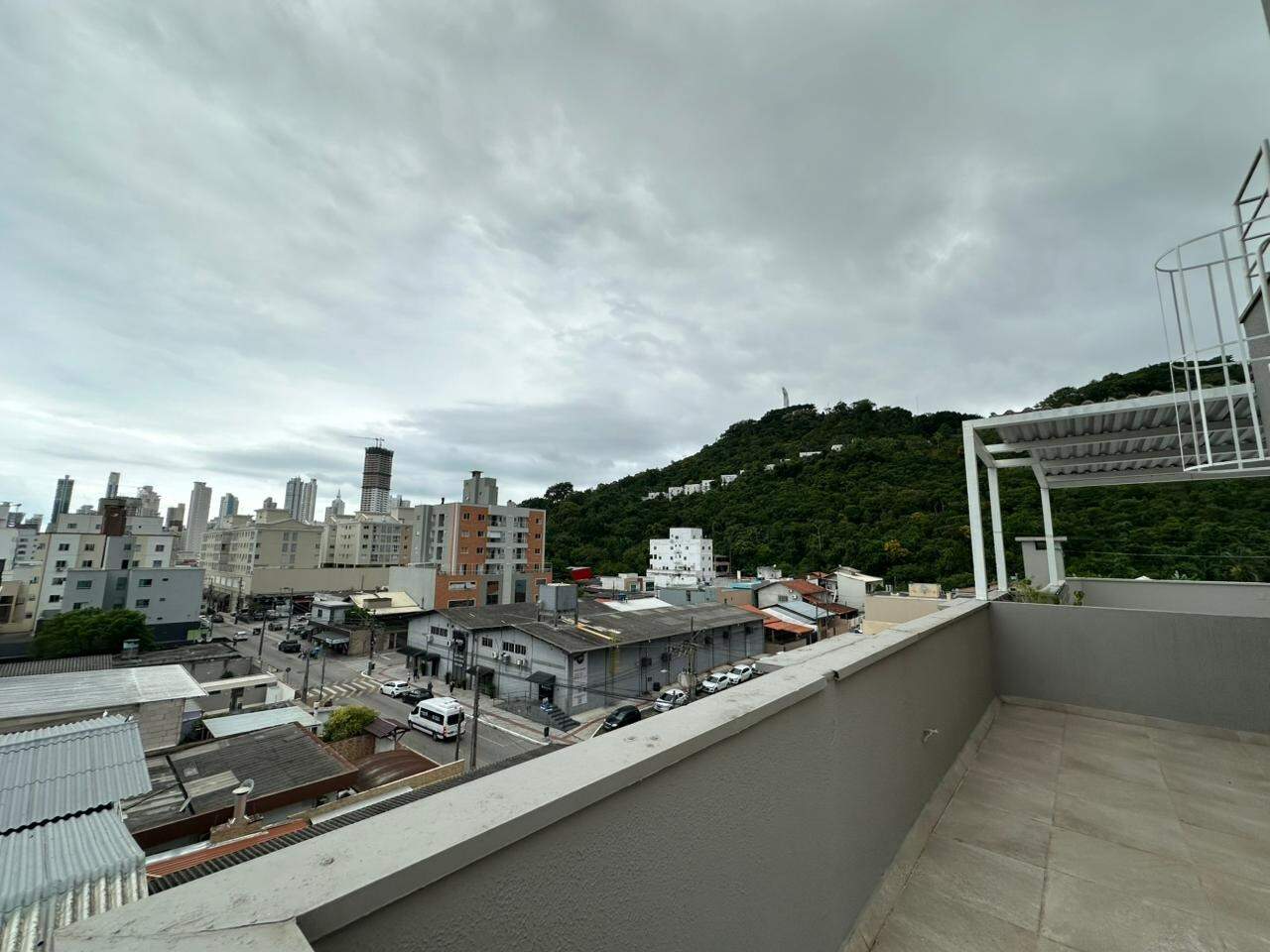 Apartamento para aluguel no Nações: 