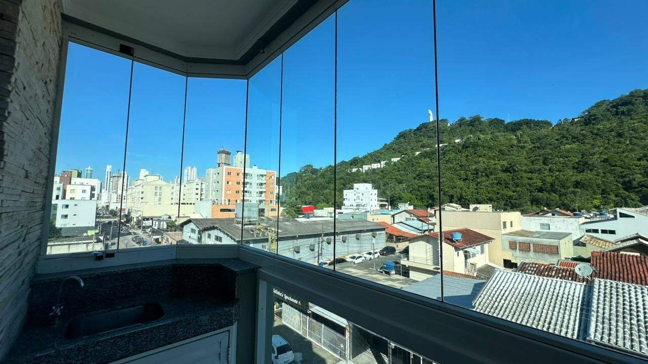 Apartamento para aluguel no Nações: 