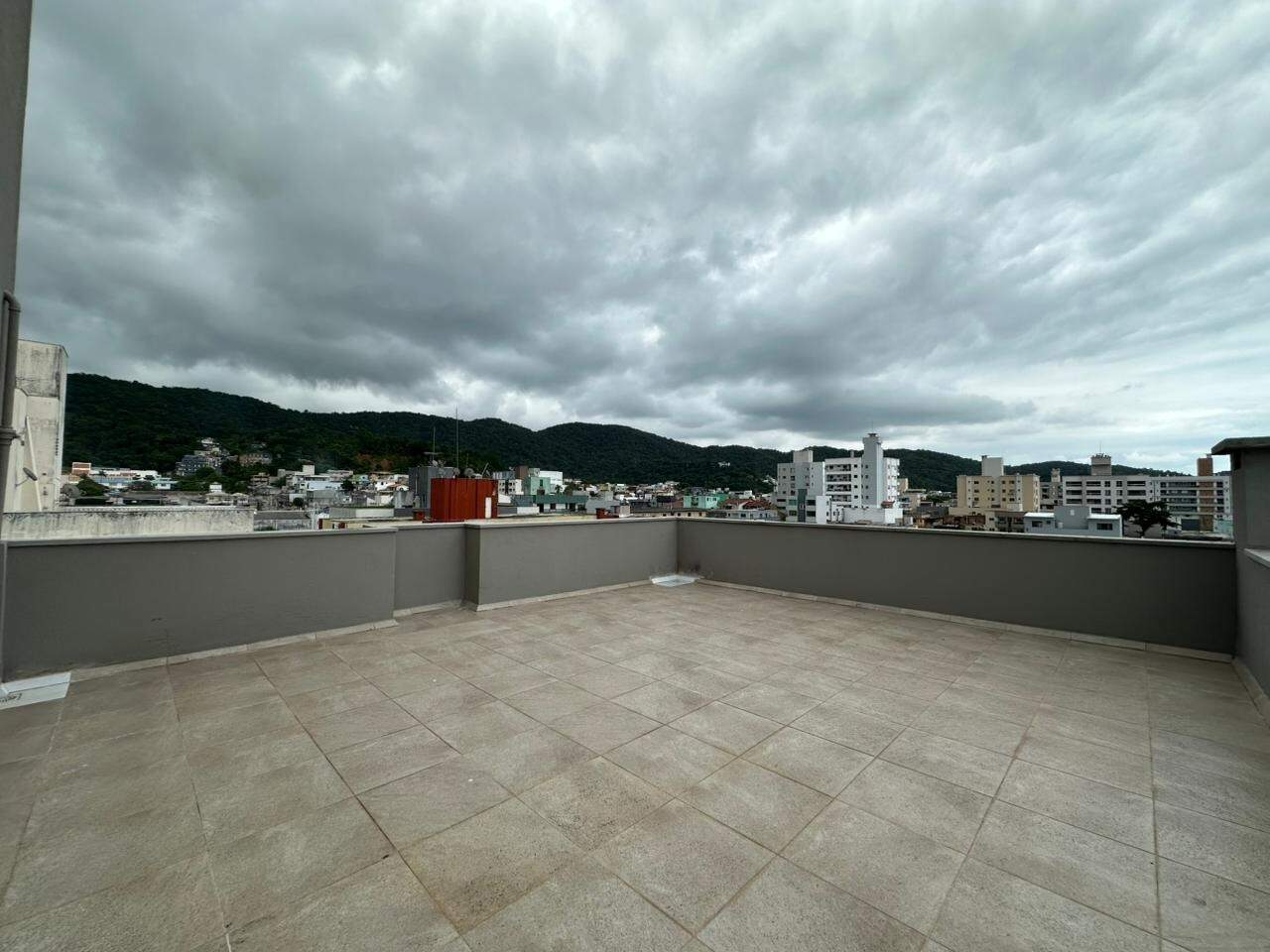 Apartamento para aluguel no Nações: 