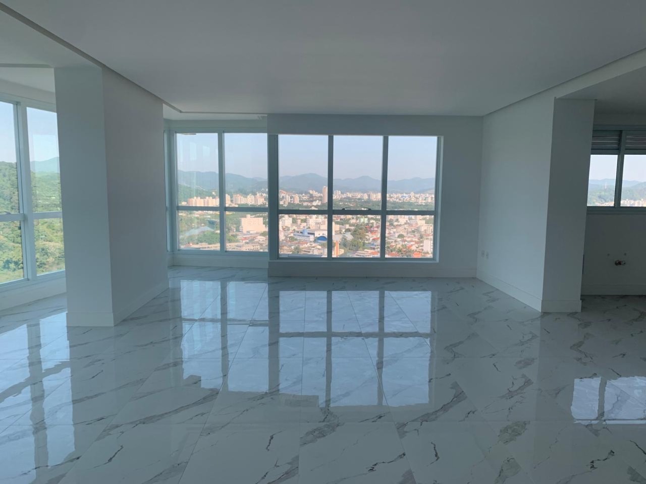 Apartamento à venda no Centro: Living com vista da cidade