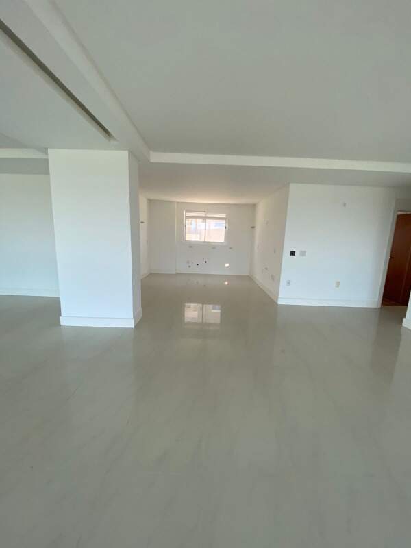 Apartamento à venda no Centro: Living e cozinha integrados