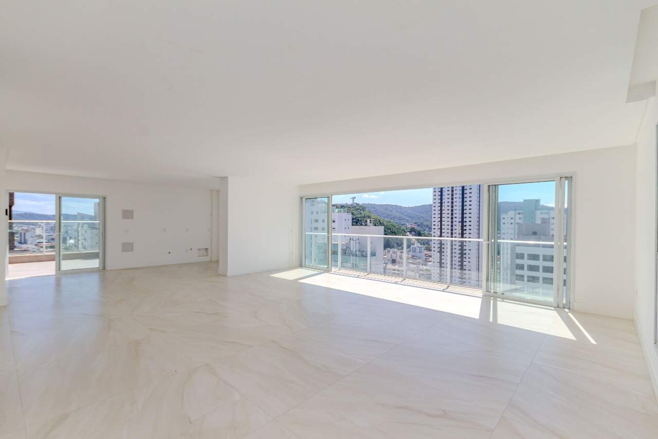 Apartamento diferenciado à venda no Centro: 