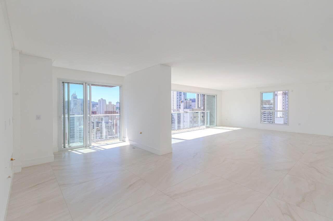 Apartamento diferenciado à venda no Centro: 