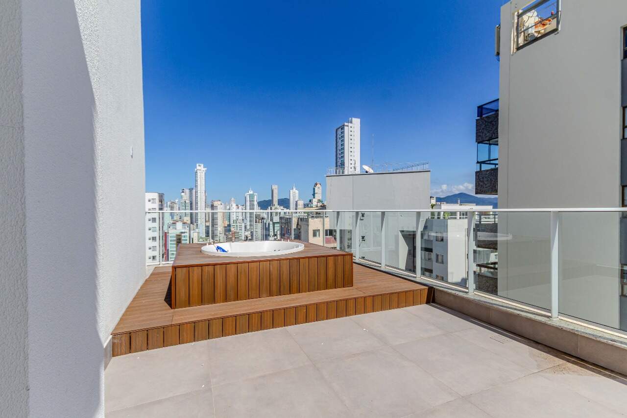 Apartamento diferenciado à venda no Centro: 