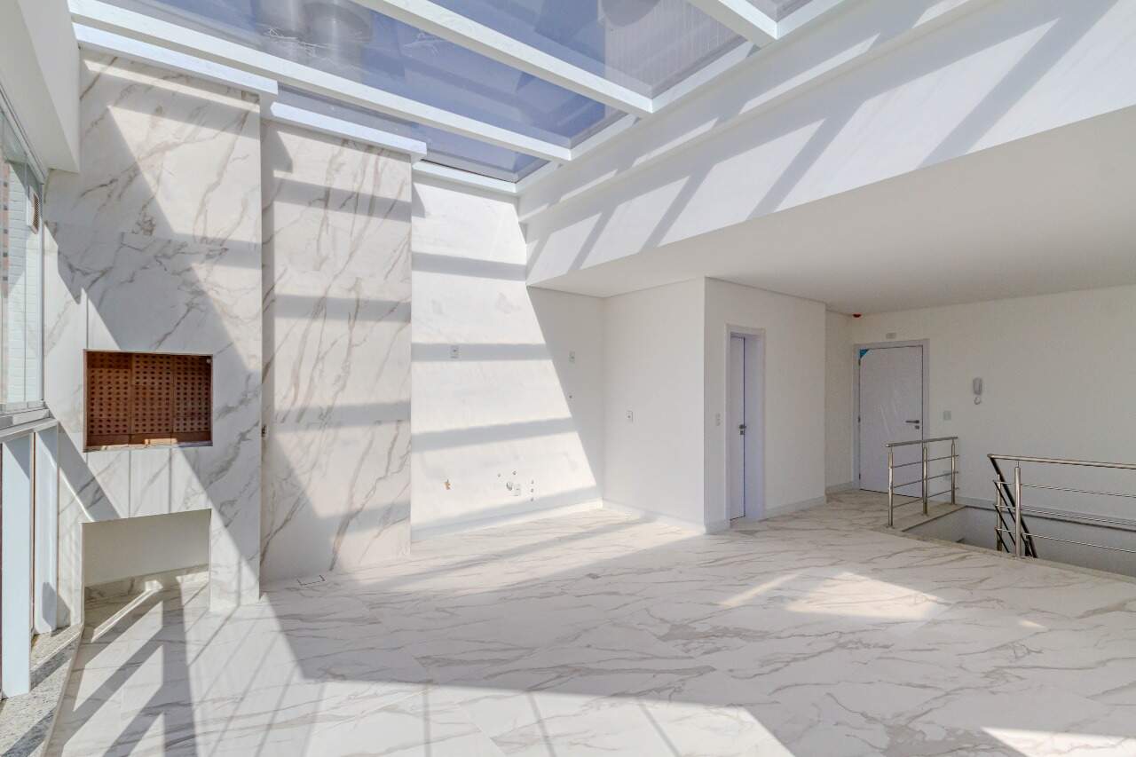 Cobertura à venda no Praia Brava: 