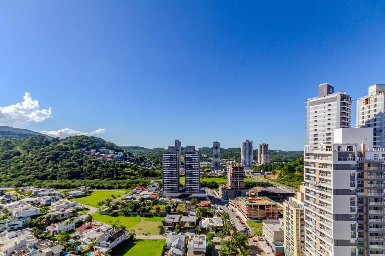 Cobertura à venda no Praia Brava: 