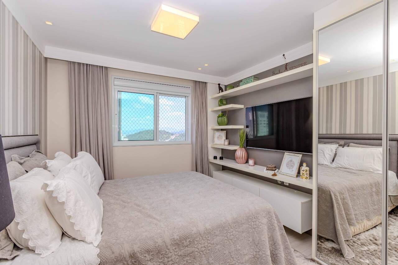 Apartamento à venda no Pioneiros: 