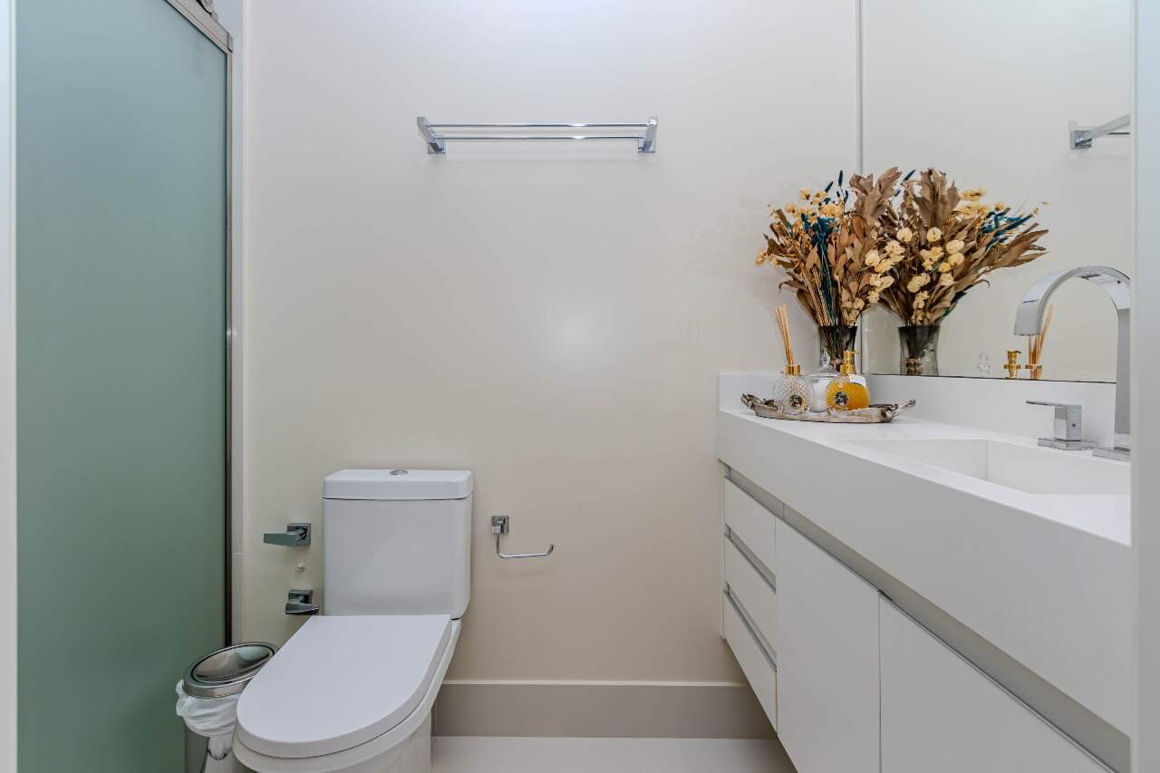 Apartamento à venda no Pioneiros: 