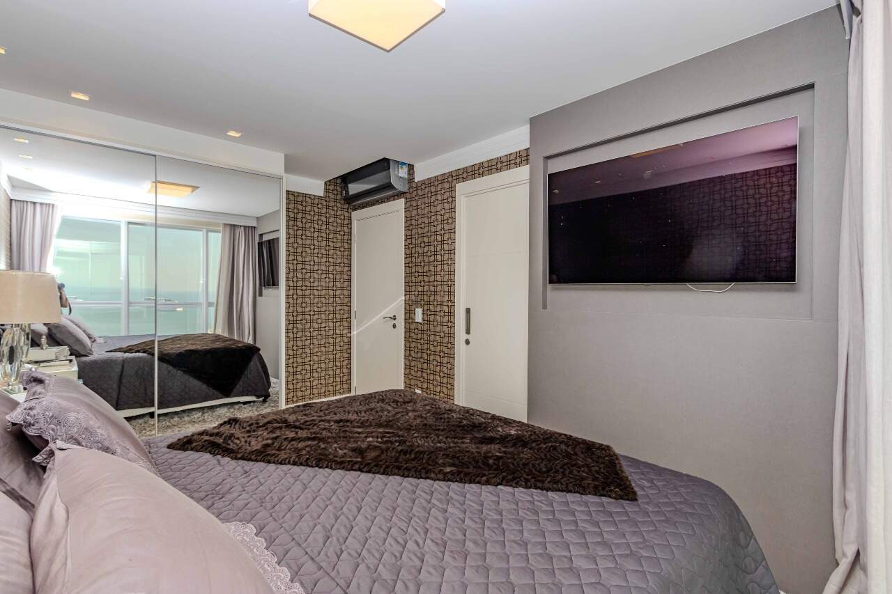 Apartamento à venda no Pioneiros: 