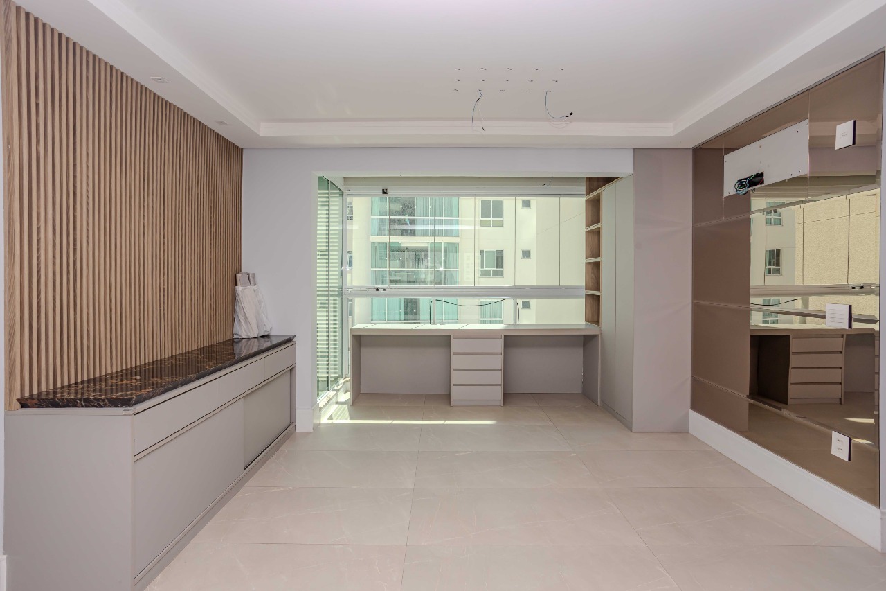 Apartamento à venda no Pioneiros: 