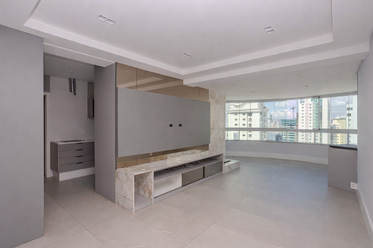 Apartamento à venda no Pioneiros: 