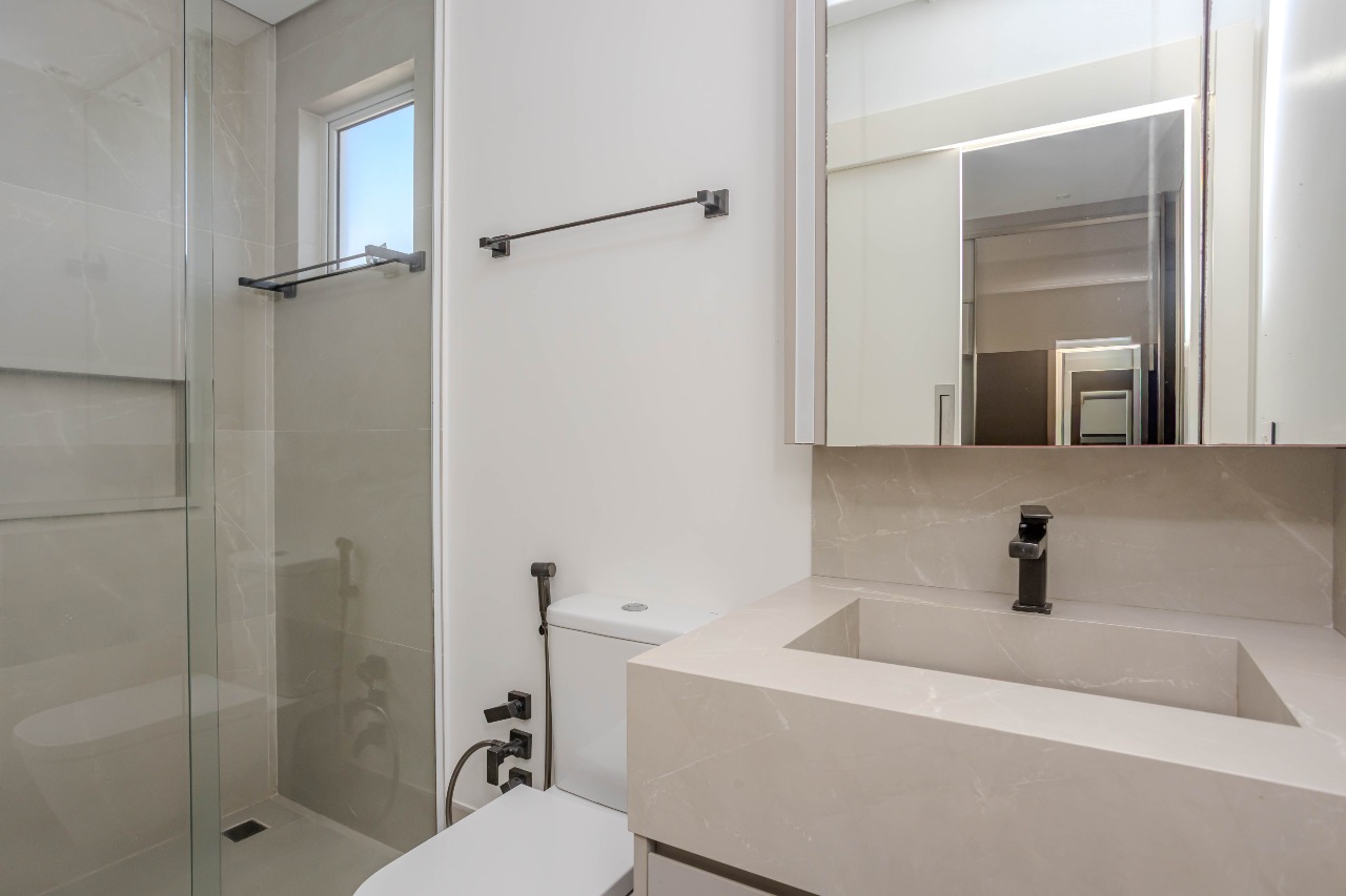 Apartamento à venda no Pioneiros: 