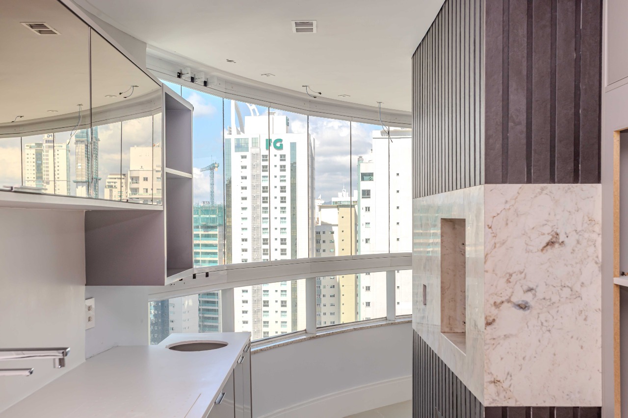 Apartamento à venda no Pioneiros: 