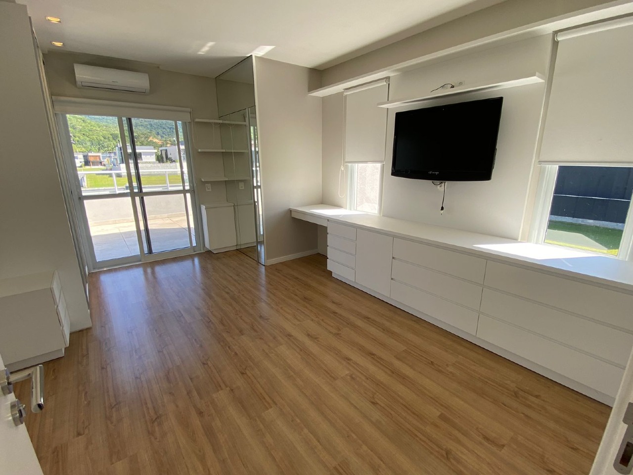 Casa de Condomínio à venda no Santa Regina : 