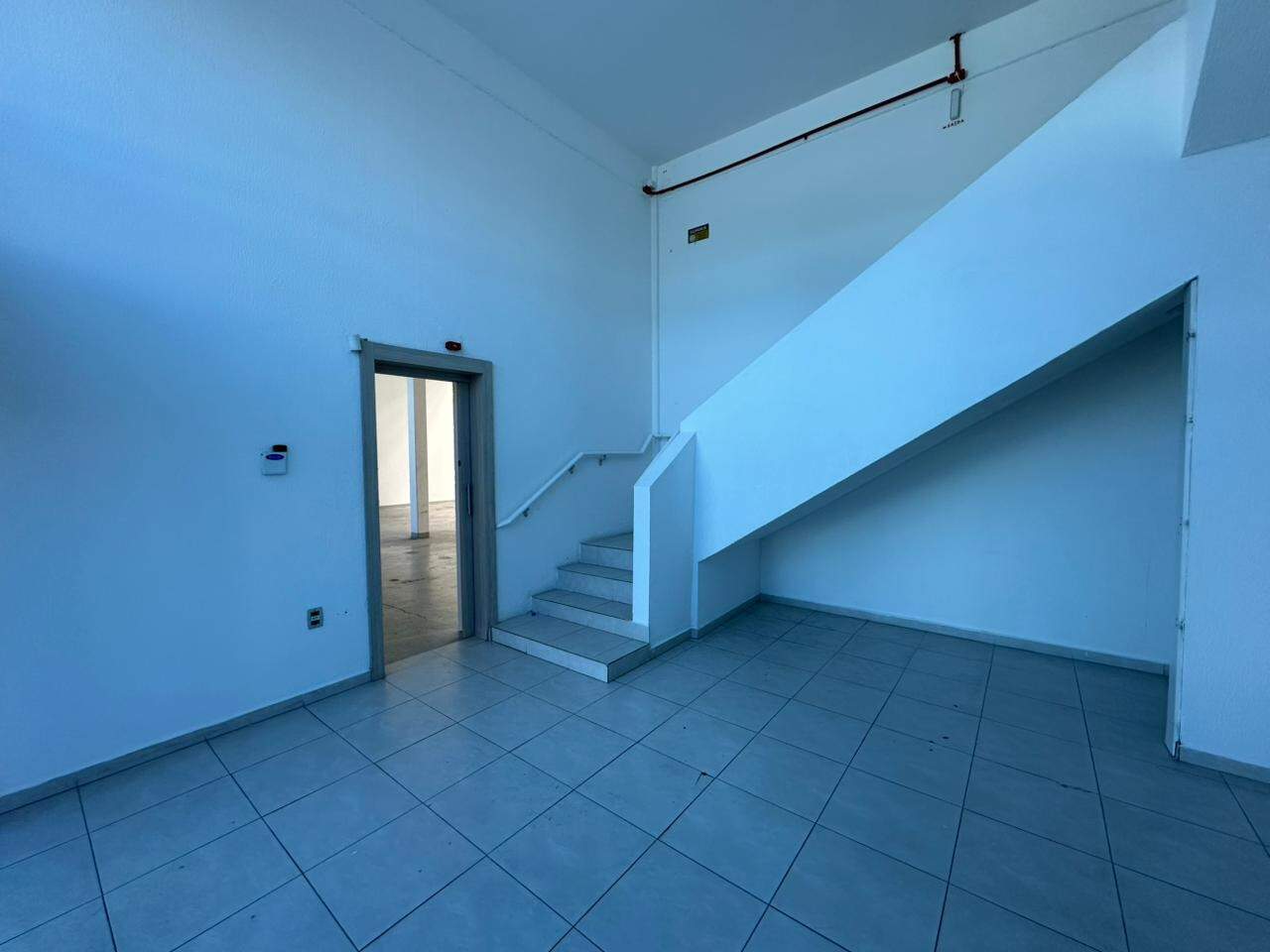 Sala Comercial para aluguel no Vila Real: 