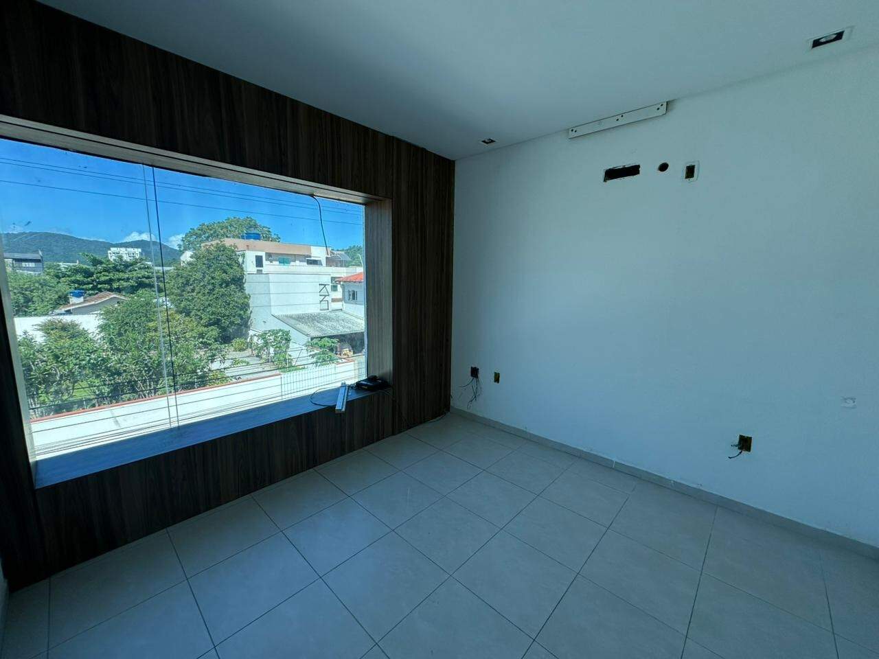 Sala Comercial para aluguel no Vila Real: 
