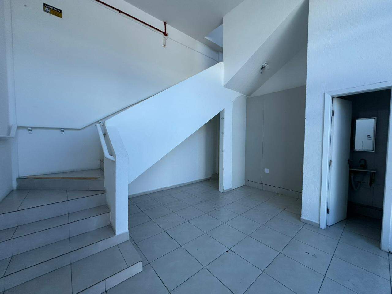 Sala Comercial para aluguel no Vila Real: 