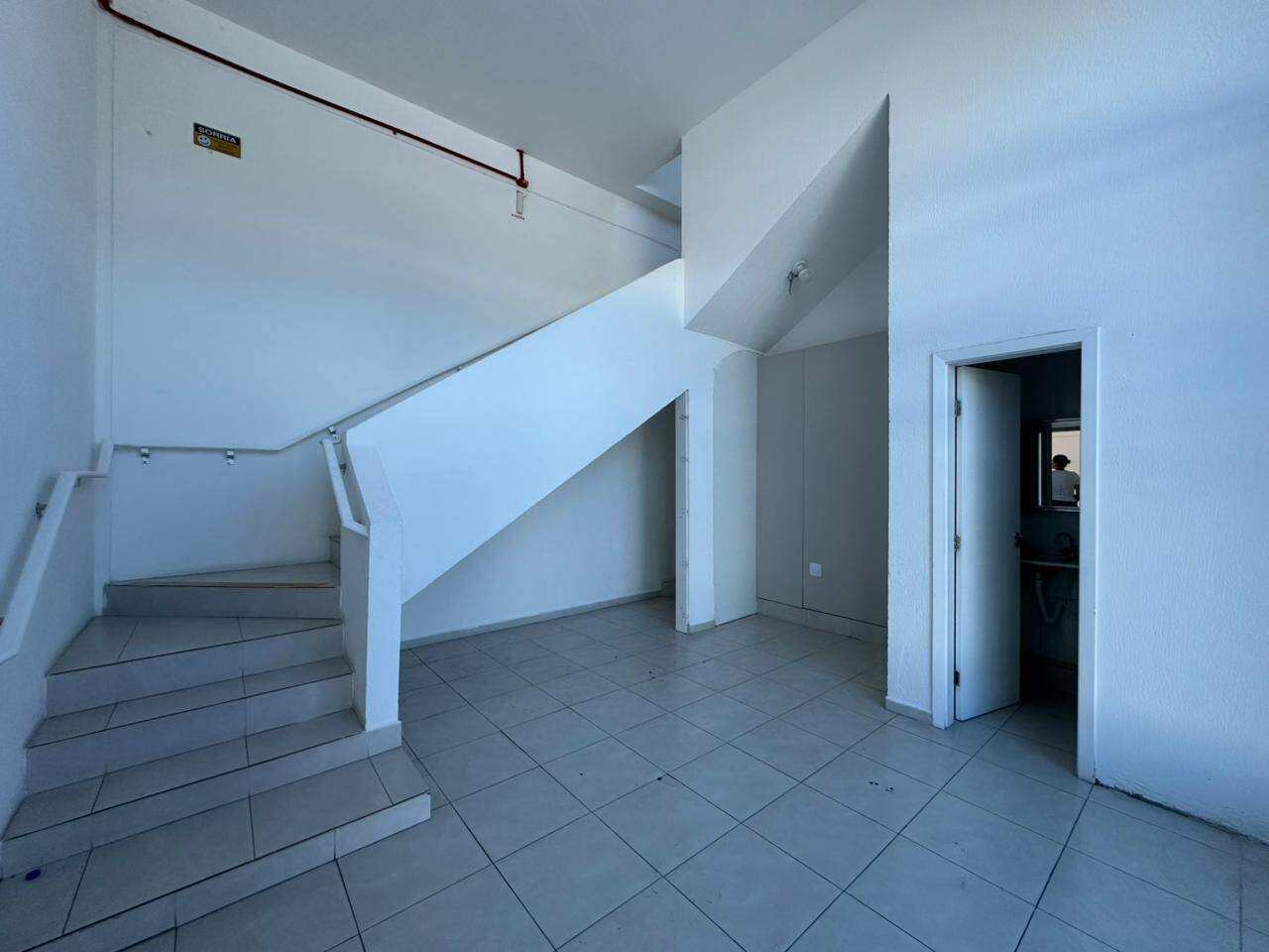 Sala Comercial para aluguel no Vila Real: 