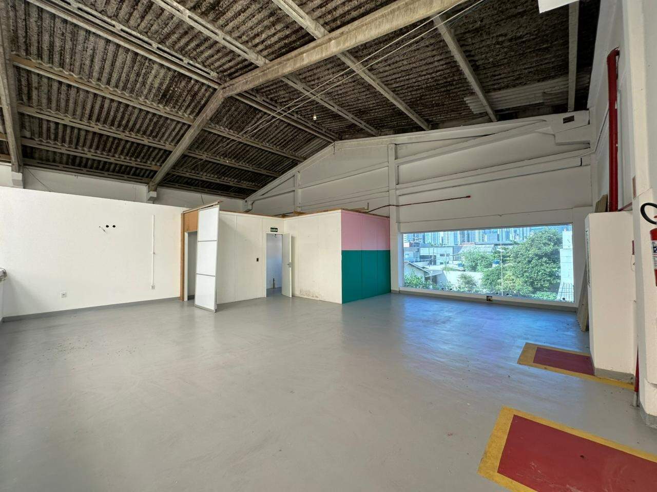 Sala Comercial para aluguel no Vila Real: 