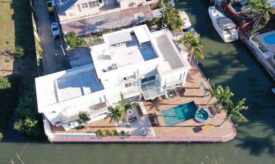 Casa de Condomínio à venda no Barra: 