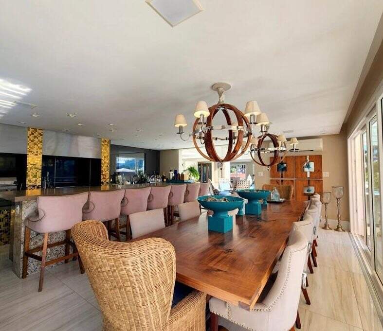Casa de Condomínio à venda no Barra: 