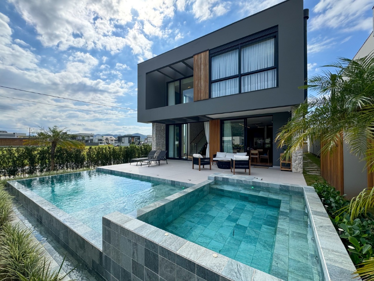 Casa de Condomínio à venda no Santa Regina : 