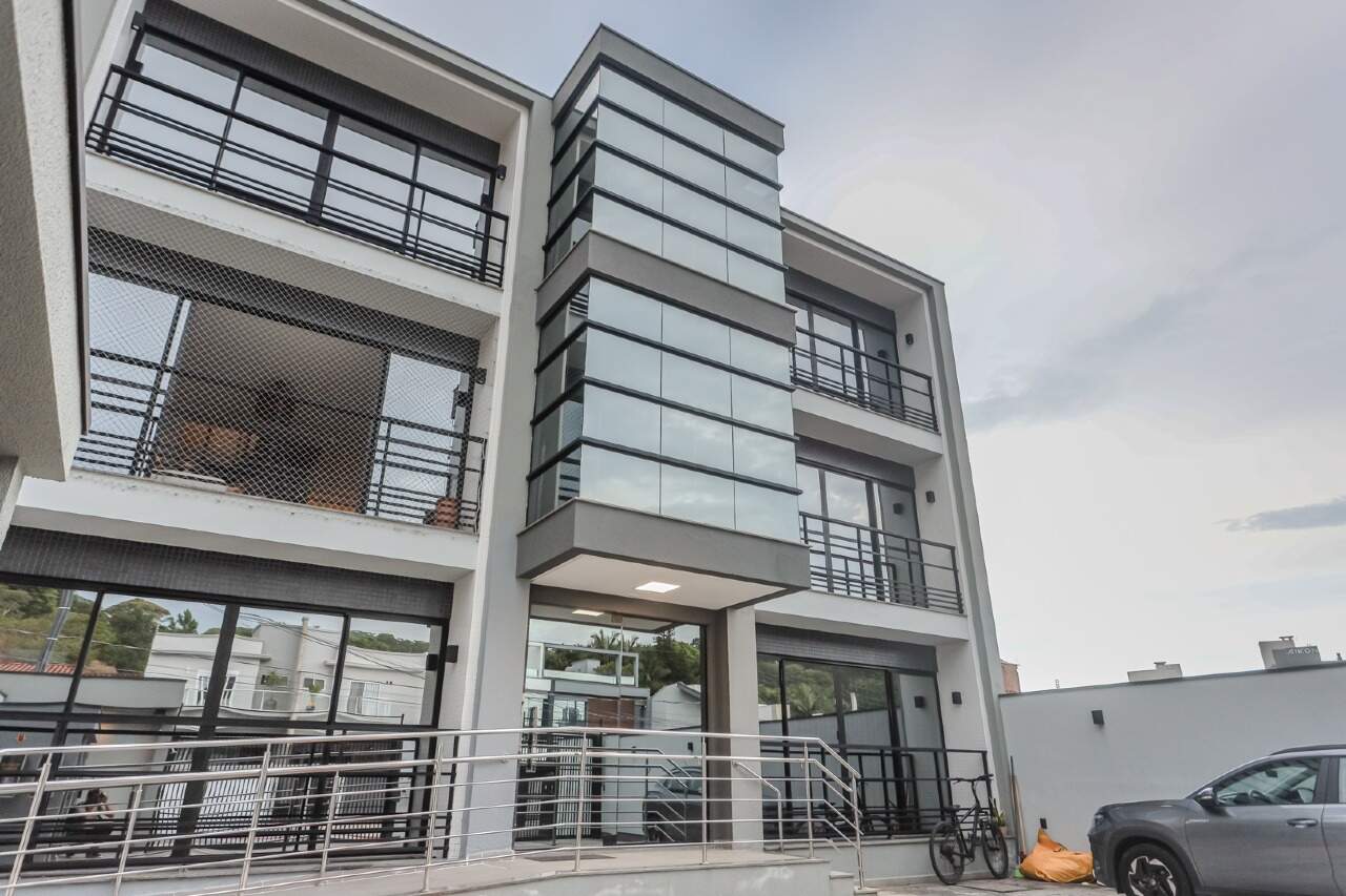 Apartamento diferenciado à venda no Praia dos Amores: 