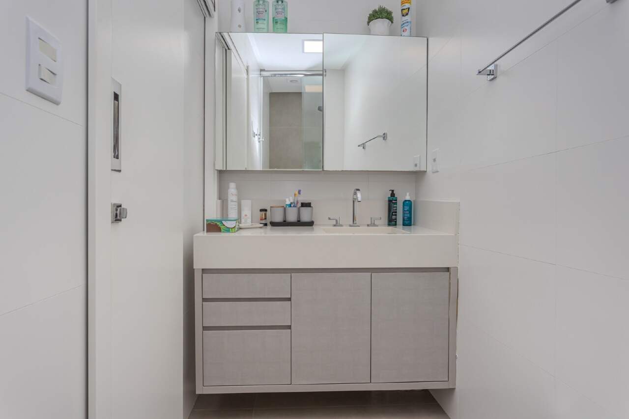 Apartamento diferenciado à venda no Praia dos Amores: 