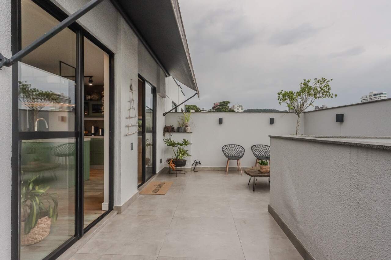 Apartamento diferenciado à venda no Praia dos Amores: 