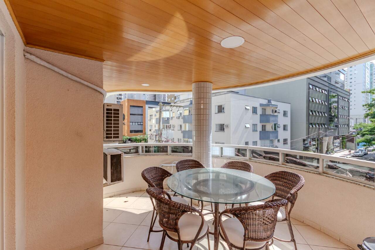 Apartamento diferenciado à venda no Centro: 