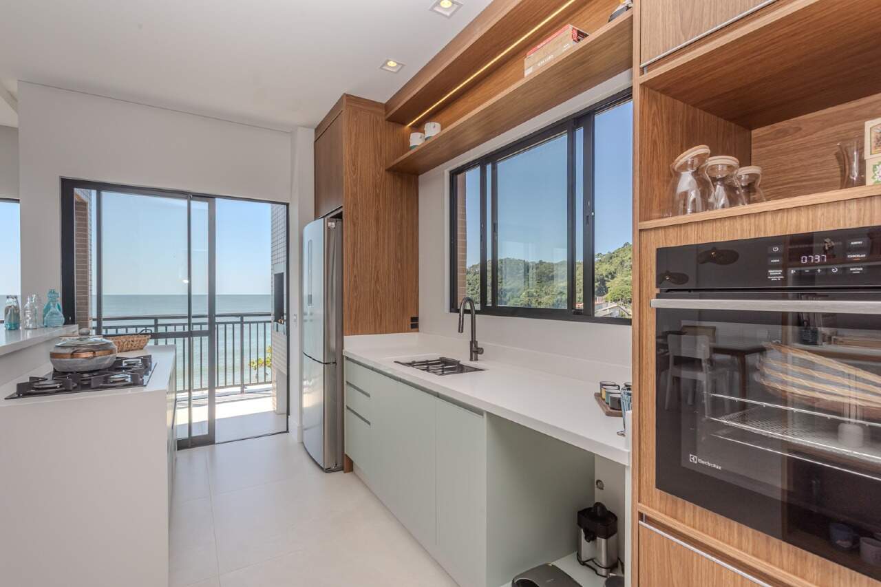 Apartamento para aluguel no Cabeçudas: 