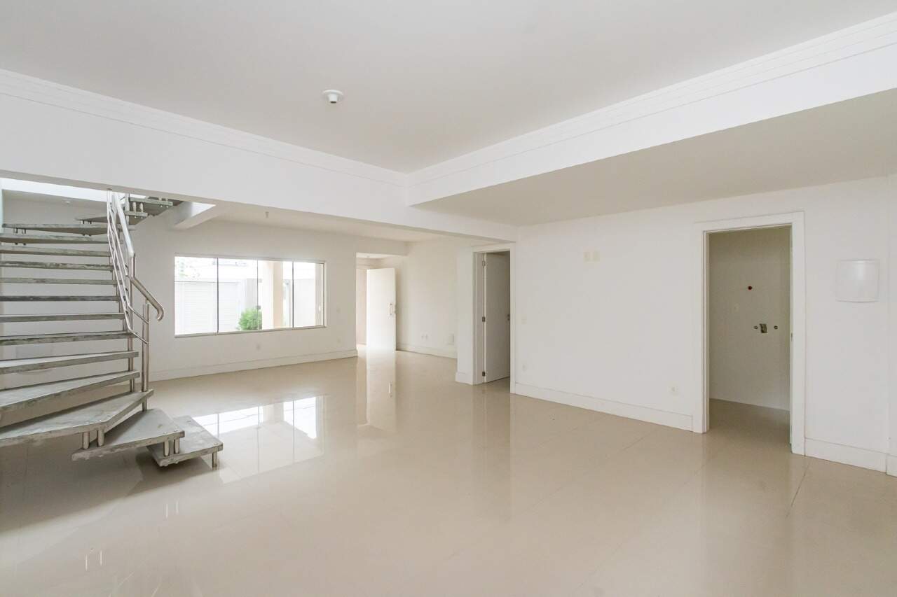 Casas para aluguel no Praia dos Amores: 