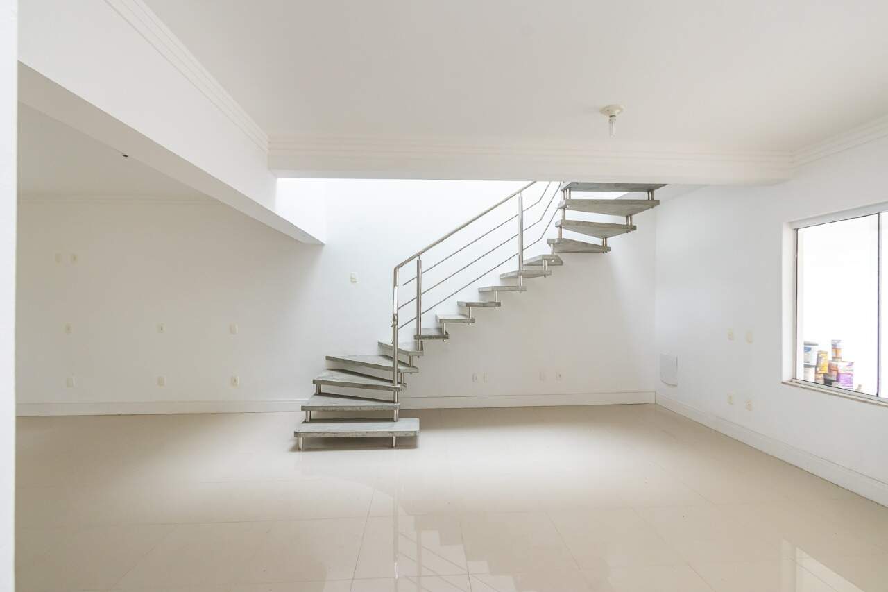 Casas para aluguel no Praia dos Amores: 