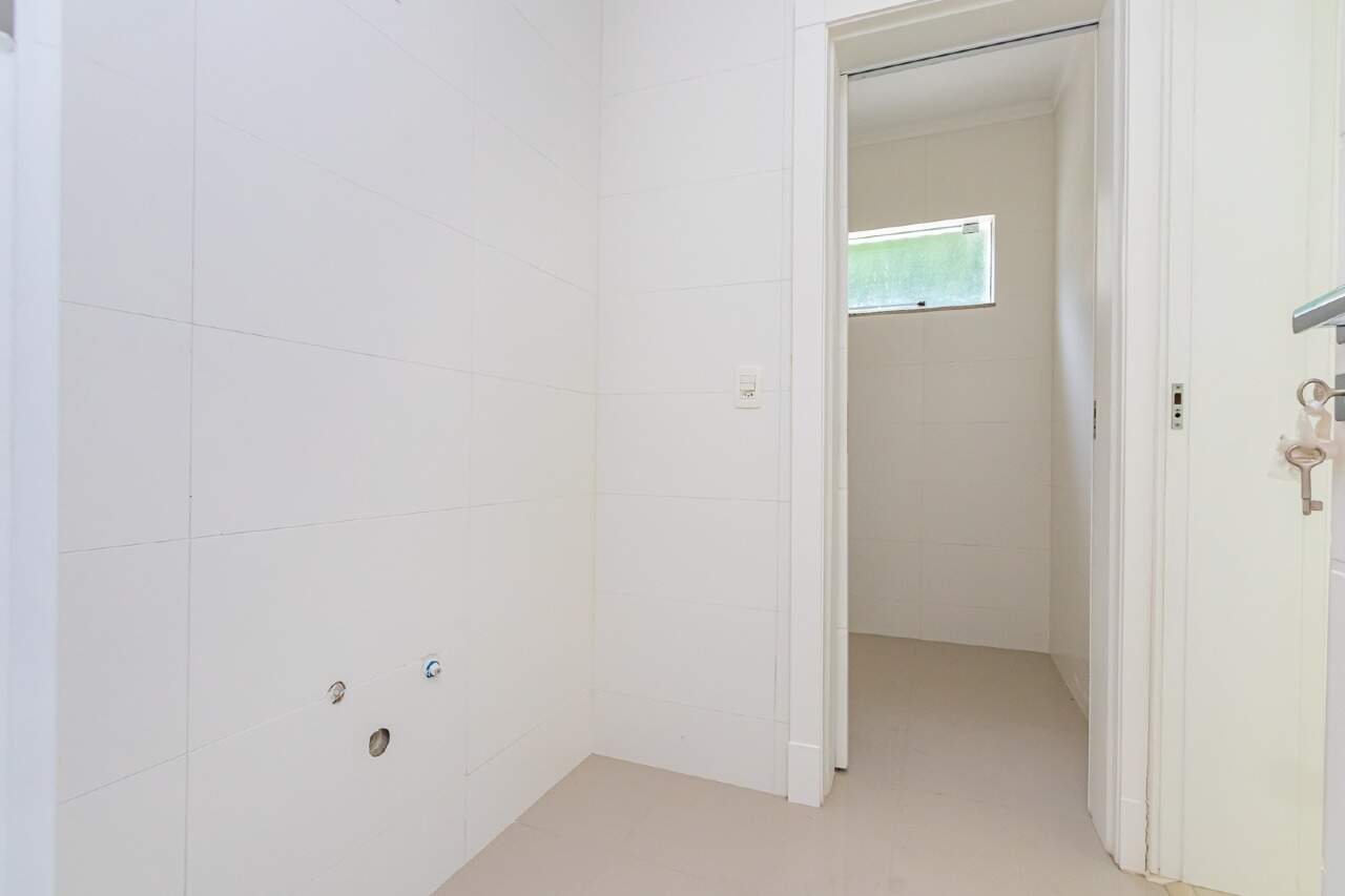 Casas para aluguel no Praia dos Amores: 