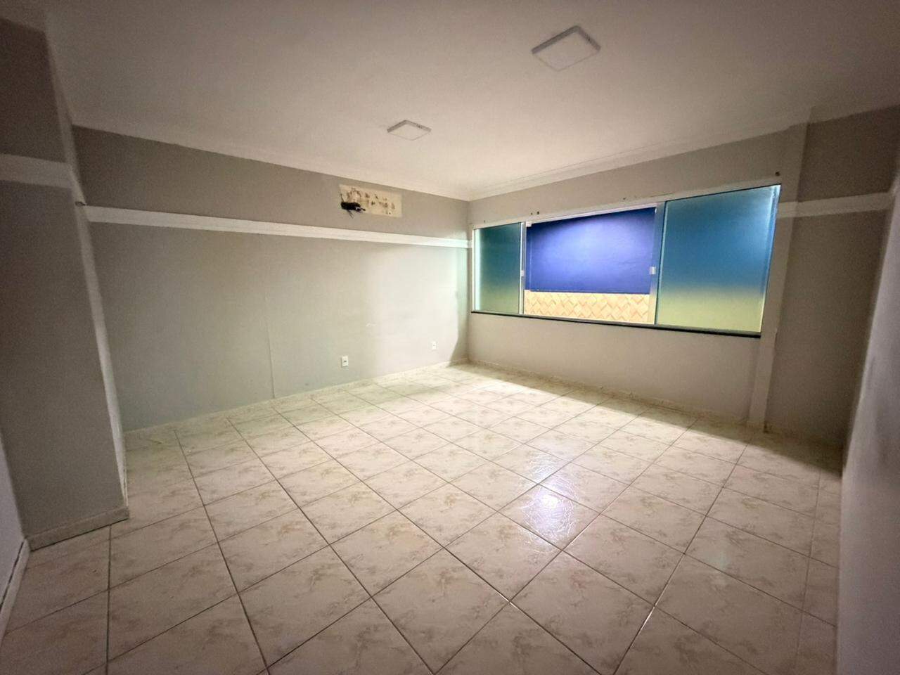 Sala Comercial para aluguel no Pioneiros: