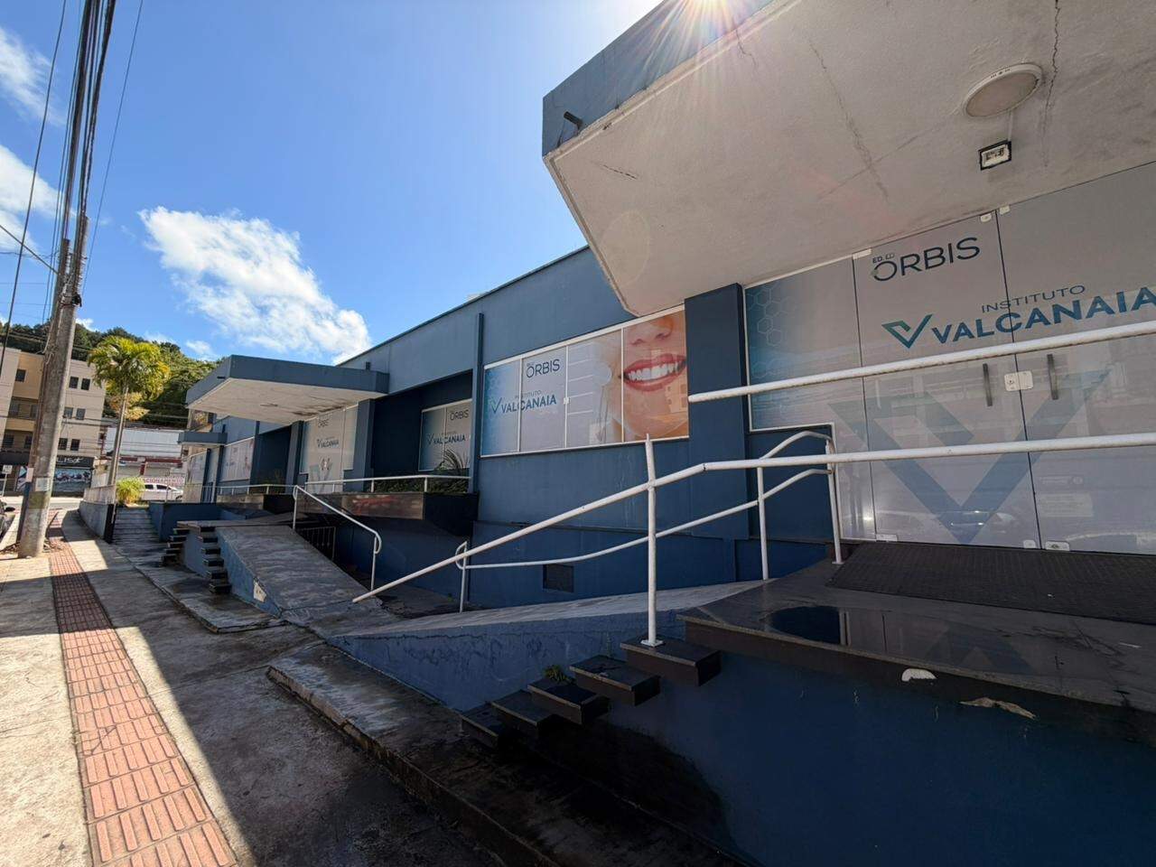 Sala Comercial para aluguel no Pioneiros:
