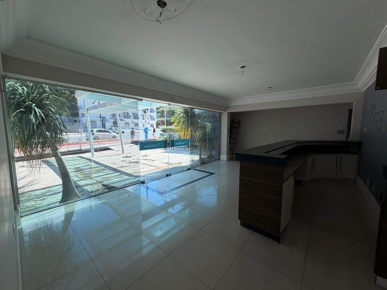 Sala Comercial para aluguel no Pioneiros: 