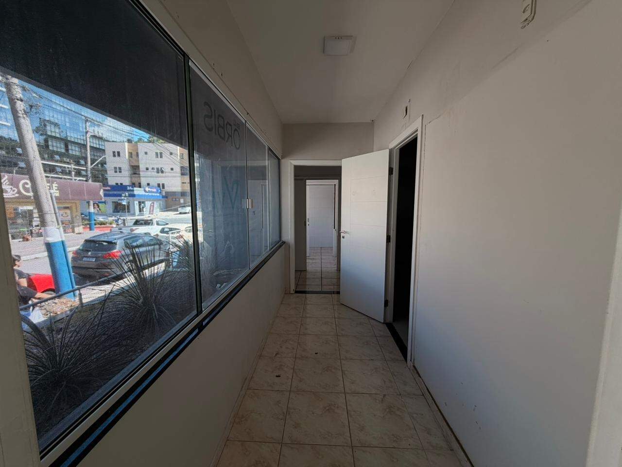 Sala Comercial para aluguel no Pioneiros: