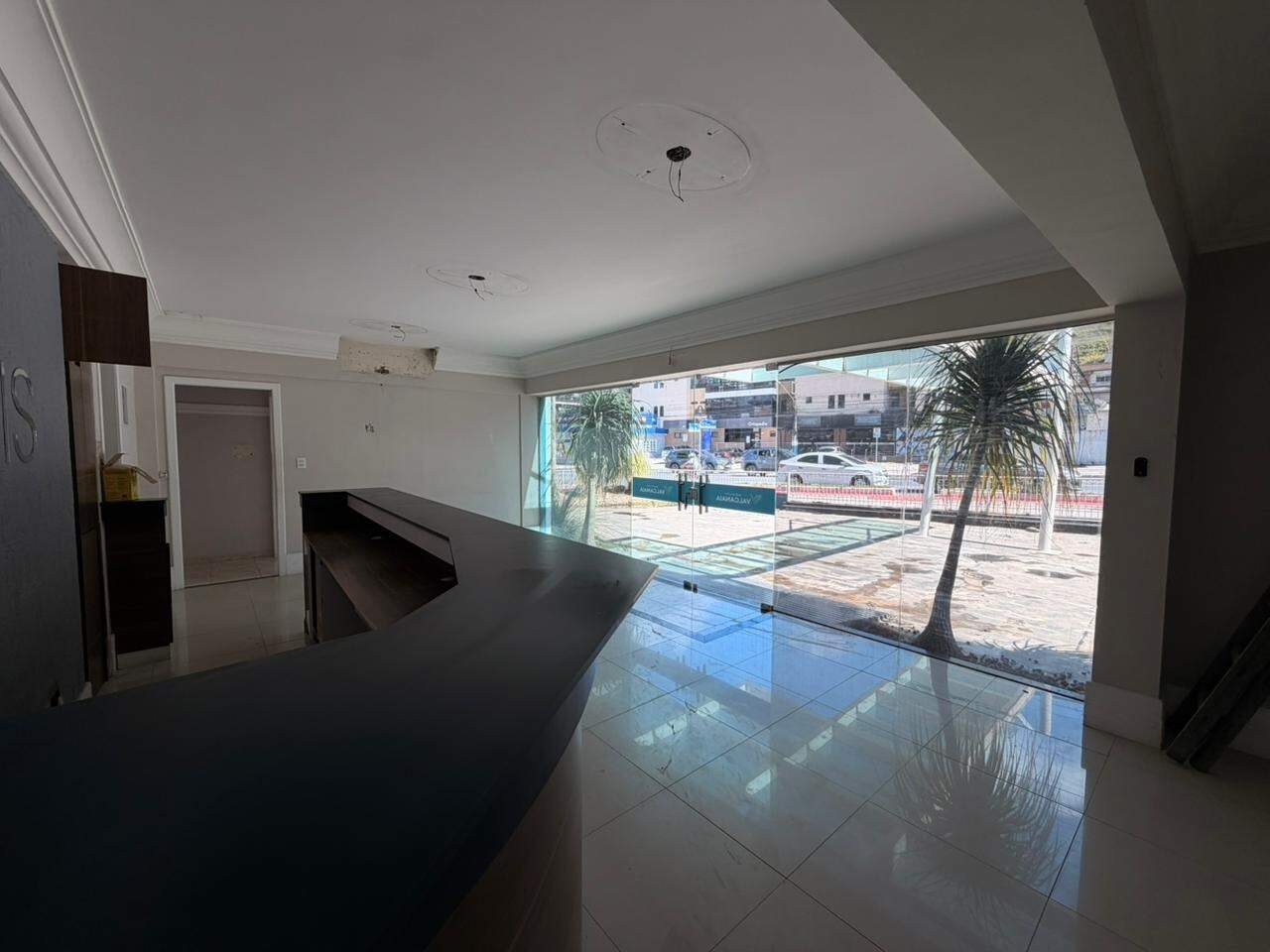 Sala Comercial para aluguel no Pioneiros: 