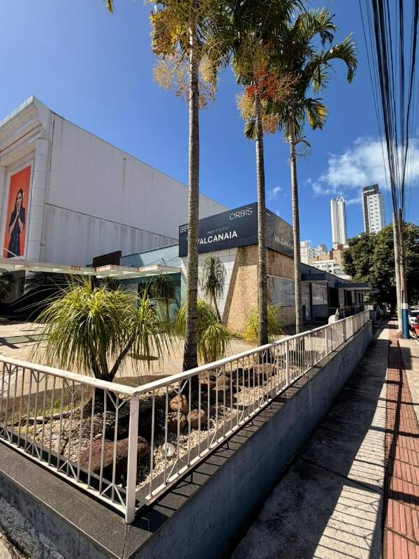 Sala Comercial para aluguel no Pioneiros: