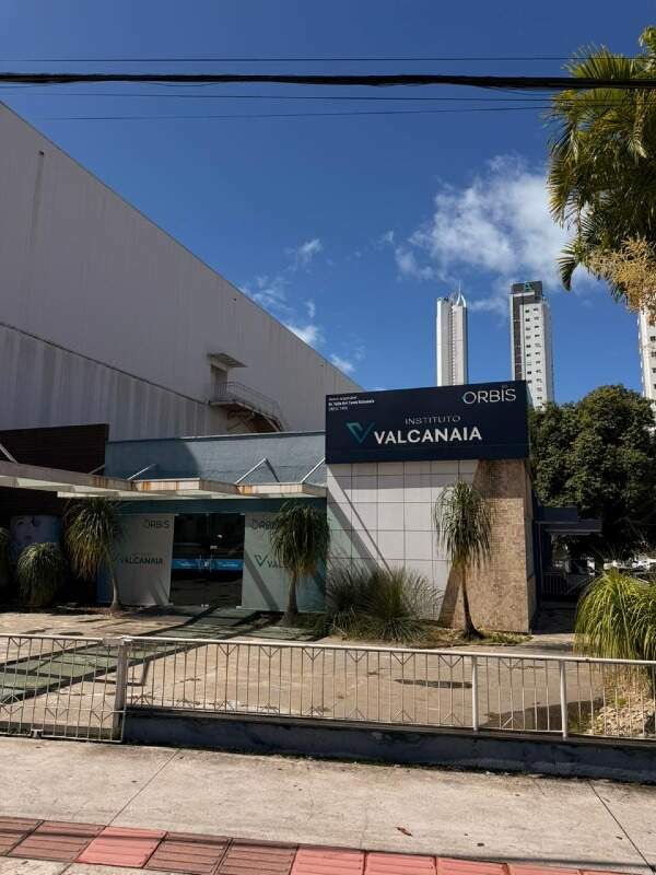 Sala Comercial para aluguel no Pioneiros: 
