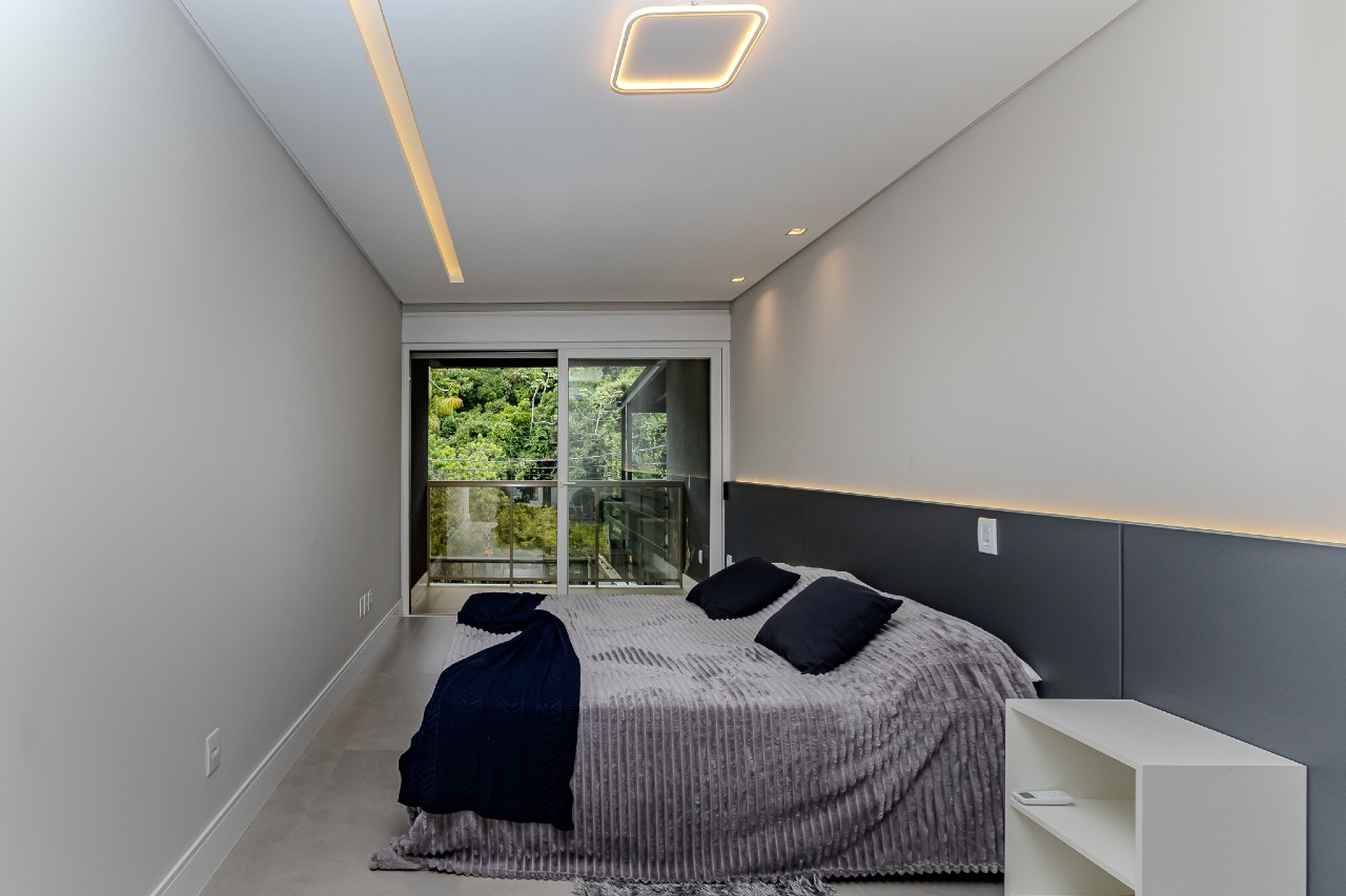 Apartamento à venda no Praia dos Amores: 