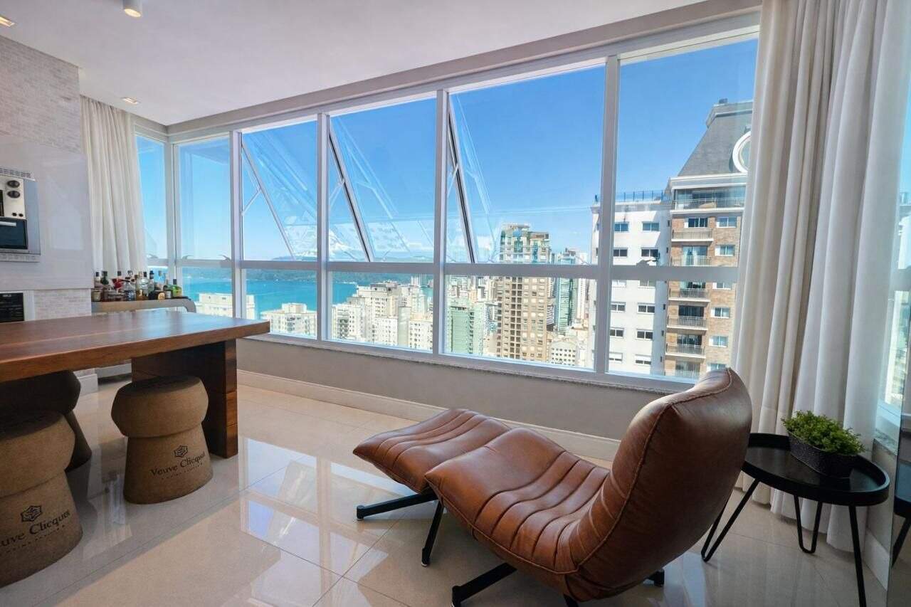Apartamento para aluguel no Centro: 